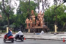 Nhiều tranh cãi về tượng đài CSGT và PCCC ở giữa Thủ đô