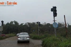 Bãi tập xe trái phép ở Nhật Tân: UBND phường báo cáo gì?