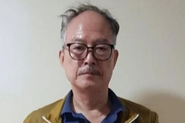 Bắt đối tượng người Hàn Quốc trốn truy nã trong chung cư Mễ Trì