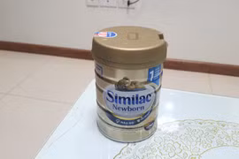 Trẻ đau bụng sau khi uống sữa Similac mua ở Kids Plaza: Abbott từng dính nhiều "phốt"
