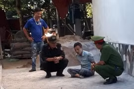 Mâu thuẫn làm ăn, chồng dùng súng bắn vợ tử vong