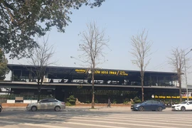 Quảng Ninh: Cảng tàu Vinashin ngổn ngang các nhà hàng xây trái phép