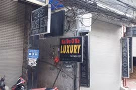 Hà Nội: Nguy cơ cháy nổ từ loạt quán karaoke ở phố Triều Khúc