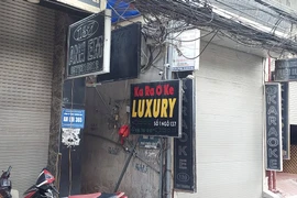 Hà Nội: Nguy cơ cháy nổ từ loạt quán karaoke ở phố Triều Khúc