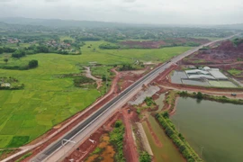 Ngắm cao tốc Vân Đồn - Móng Cái hơn 11.000 tỷ đồng trước ngày khai thác