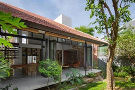 Nhà gạch đơn giản nhưng đẹp mê mẩn ở Hà Tĩnh