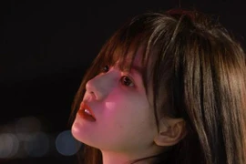 Sang hàng xóm giặt nhờ quần áo, tôi phát hiện 4 chỉ vàng