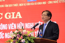 Hà Nội “làm sống” lại sông Tô Lịch và các dòng sông “chết”