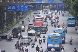 Hà Nội: Tách làn xe trên đường Nguyễn Trãi và bài học lãng phí?