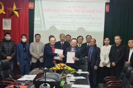 Bảo tàng Thiên nhiên Việt Nam ký kết hợp tác với Viện bảo tồn và phát triển sâm Ngọc Linh