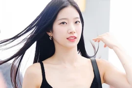 Khó rời mắt idol xinh đẹp lên đồ khoe body gợi cảm hết nấc 