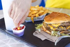 Ăn thực phẩm quen thuộc này khác nào tự phá hủy hệ miễn dịch