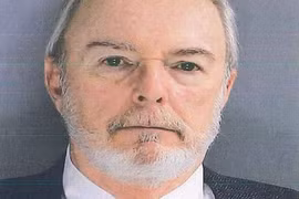 Phát hiện trường hợp "người chết bỏ phiếu" cho Tổng thống Trump