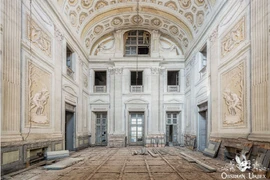 Cận cảnh loạt tòa nhà bỏ hoang đầy mê hoặc ở Italy