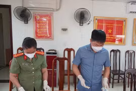 Bắt 1 đối tượng ở Hoà Bình tàng trữ và lưu hành tiền giả