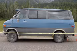 12 thi thể đầy vết đạn bắn, xếp chồng trên xe ở Mexico