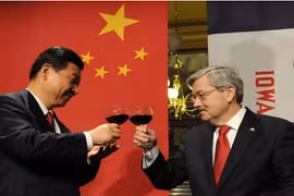 Đại sứ Mỹ tại Trung Quốc bất ngờ từ chức