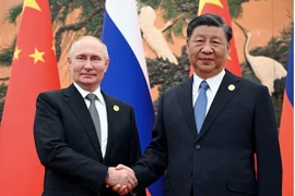 Tổng thống Nga Vladimir Putin bắt đầu thăm Trung Quốc