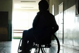 5 điều cần biết về bệnh bại liệt nguy hiểm ai cũng thắc mắc