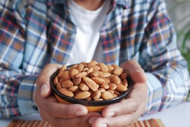 Bất ngờ loại thực phẩm chỉ ăn 1 nắm nhỏ mà no cả ngày 