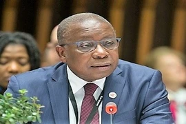 Bộ trưởng Y tế Ghana nhiễm COVID-19