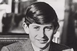 Ảnh hiếm thời trẻ của Vua Charles