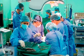 Ghép gan thành công cho bé gái 2 tuổi tại TP HCM