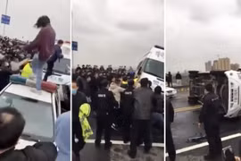 Đụng độ cảnh sát, người dân do tranh cãi gỡ phong tỏa ở Hồ Bắc