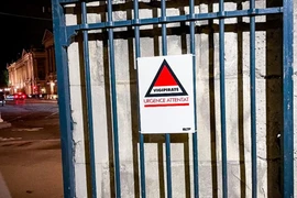 Pháp nâng cảnh báo khủng bố lên mức cao nhất