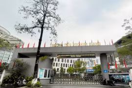 Sức khỏe hàng chục học sinh trường Kim Giang nghi bị ngộ độc thực phẩm