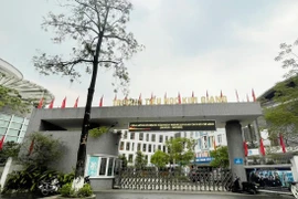 Sức khỏe hàng chục học sinh trường Kim Giang nghi bị ngộ độc thực phẩm