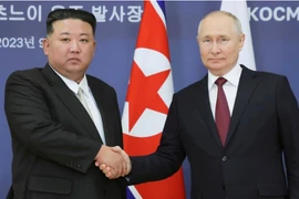Tổng thống Putin tặng xe hơi cho Chủ tịch Triều Tiên Kim Jong-un