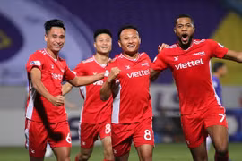 Viettel đánh bại Hà Nội 1-0 ngày huấn luyện viên Hoàng Văn Phúc cầm quân