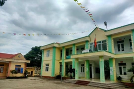 Chủ tịch xã bị đánh ghen từng dính kỷ luật vụ “dê đi lạc“