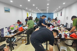 Phá đường dây giả danh 'bác sĩ' lừa hơn 8.000 người