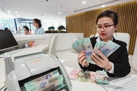 Thủ tướng yêu cầu khẩn trương xử lý tình trạng thao túng tổ chức tín dụng