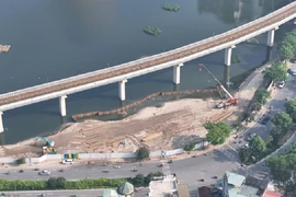 Hà Nội yêu cầu làm rõ vụ lấp 6.500 m2 hồ Hoàng Cầu