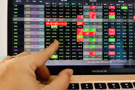 Nhà đầu tư làm gì sau phiên thanh khoản 'bùng nổ' gần 50.000 tỷ đồng?