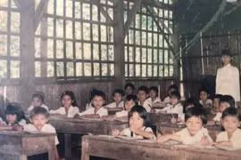 Loạt ảnh lớp học gắn liền với bao thế hệ 7X, 8X khiến nhiều người bồi hồi