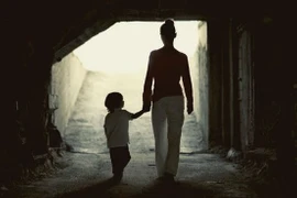 Cuộc hôn nhân cay đắng của cặp vợ chồng sinh con “một bề”