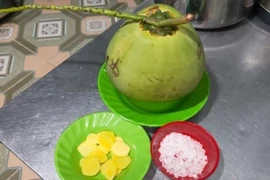 Uống nước dừa, đường phèn, gừng, sả để ngừa Covid-19?