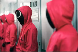 Trường ở Mỹ cấm trẻ chơi trò chơi, mặc quần áo như "Squid Game"