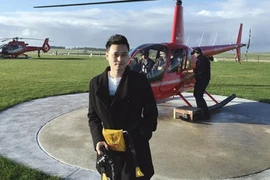 Cuộc sống giàu sang bậc nhất showbiz Việt của ca sĩ Quang Vinh