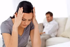 Cha mẹ suýt giết con vì tự ý "phẫu thuật" thoát vị rốn