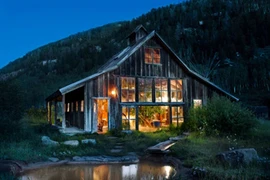 Khu nghỉ dưỡng sang trọng từng là "thị trấn ma" bị lãng quên