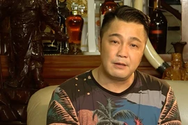 Lý Hùng khâu 9 mũi, bị cha đánh te tua khi đóng vai tướng cướp