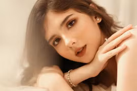 Thiên thần TikTok mang hai dòng máu Úc Việt đốn tim dân mạng