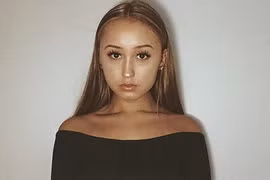 Hot girl nổi đình đám tại Mỹ tự sát trước sinh nhật 17 tuổi?