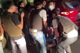 Video: Cận cảnh màn vây bắt nhóm đối tượng buôn ma túy thủ "hàng nóng”