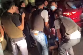 Video: Cận cảnh màn vây bắt nhóm đối tượng buôn ma túy thủ "hàng nóng”